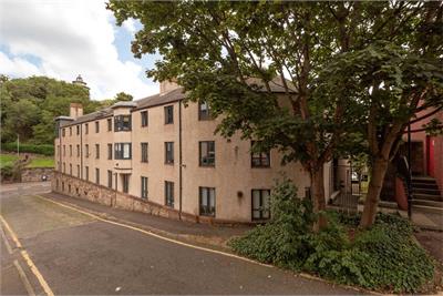 5/6 Lochend Close, Edinburgh, EH8 8BL - image 1