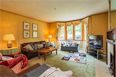 16 Ravelston Dykes, Ravelston, Edinburgh, EH4 3ED - image 2