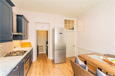 1F1 28 Queen Charlotte Street, Leith, Edinburgh, EH6 6AT - image 7