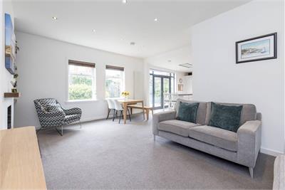 5 Corbiehill Gardens, Edinburgh, EH4 5DS - image 3
