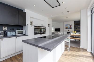 5 Corbiehill Gardens, Edinburgh, EH4 5DS - image 6