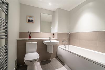 34/20 Shrubhill Walk, Edinburgh, EH7 4FS - image 9