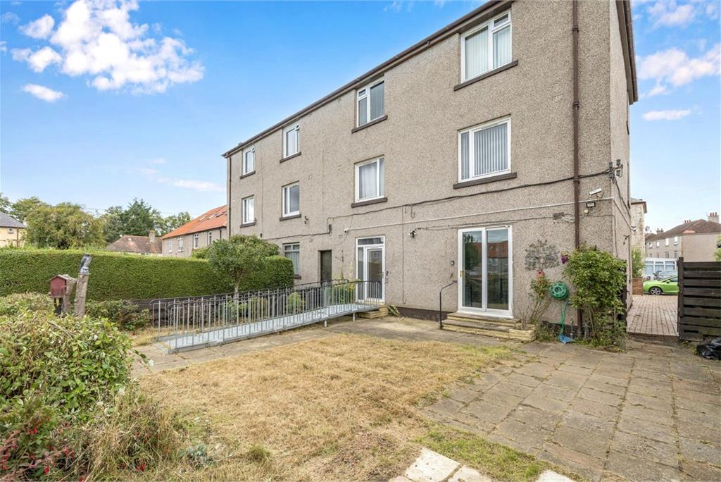 10/1 Sighthill Grove, Edinburgh, EH11 4QN - image 18
