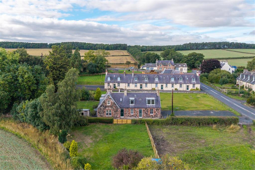8 Clintmains Cottages,
St. Boswells,
Melrose,
TD6 0DY - image 18