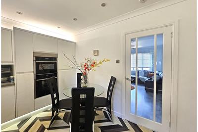 9 Fullerton Square,
Ardrossan,
KA22 8LA - image 10
