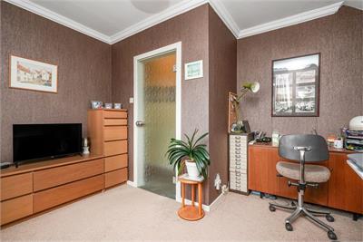 10 Broomhall Drive, Corstorphine, EH12 7QW - image 10