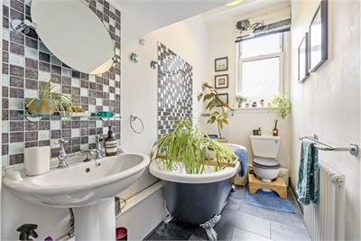 7 1F3 Meadowbank Place, EDINBURGH, EH8 7AW - image 14