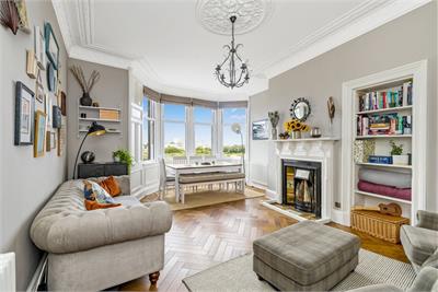 7 1F3 Meadowbank Place, EDINBURGH, EH8 7AW - image 1