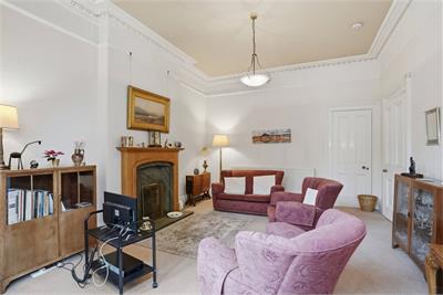 4 Denham Green Avenue, Trinity, EH5 3NY - image 3