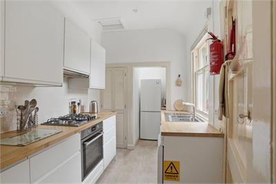4 Denham Green Avenue, Trinity, EH5 3NY - image 10