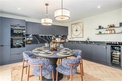 51 McFarlane Crescent, Winchburgh, EH52 6ZU - image 5