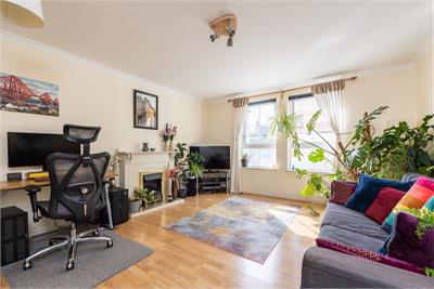 6/2 Mitchell Street, Edinburgh, EH6 7BD - image 2
