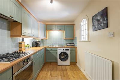 6/2 Mitchell Street, Edinburgh, EH6 7BD - image 4