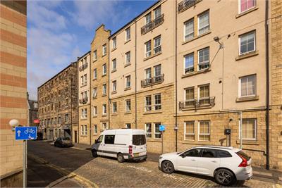 6/2 Mitchell Street, Edinburgh, EH6 7BD - image 1