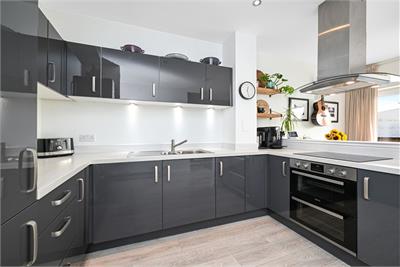 18 Armstrong Road, Longstone, Edinburgh, EH14 2BF - image 5