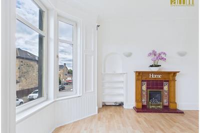Whitehaugh Drive Paisley - image 3