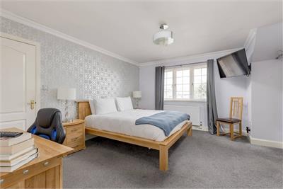 6/2 Myreside View,
Craiglockhart,
Edinburgh,
EH14 1AG - image 11