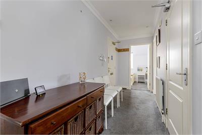 6/2 Myreside View,
Craiglockhart,
Edinburgh,
EH14 1AG - image 20
