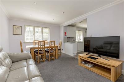 6/2 Myreside View,
Craiglockhart,
Edinburgh,
EH14 1AG - image 4