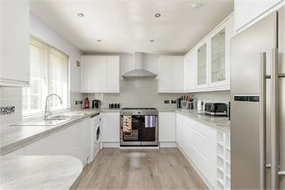 6/2 Myreside View,
Craiglockhart,
Edinburgh,
EH14 1AG - image 6