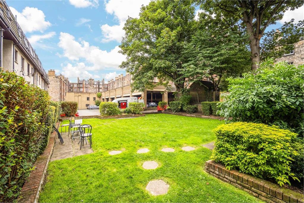 43/8 Lochrin Place, Edinburgh, EH3 9RB - image 13