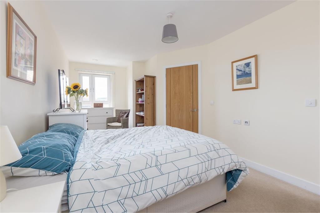 Jameson Gate, Flat 38, 3 Portobello High Street, Portobello, EH15 1DW - image 13
