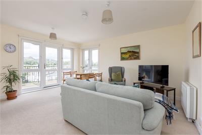 Jameson Gate, Flat 38, 3 Portobello High Street, Portobello, EH15 1DW - image 4