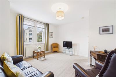 28D, Newbigging, Musselburgh, EH21 7AN - image 2