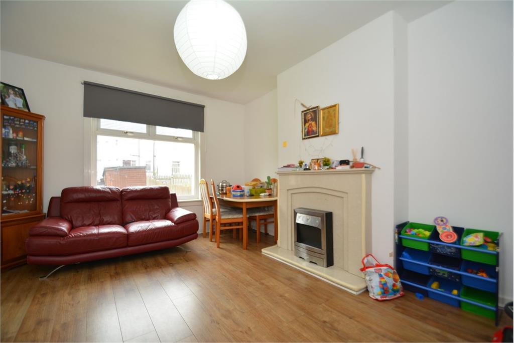 31 Cedric Road, Glasgow, G13 2EQ - image 2