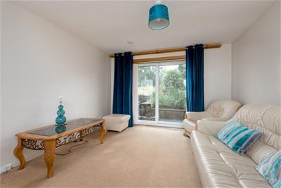 1/2 Lady Nairne Place, Edinburgh, EH8 7LZ - image 2
