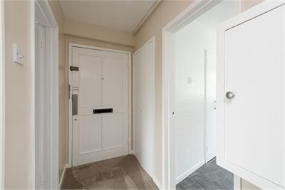 1/2 Lady Nairne Place, Edinburgh, EH8 7LZ - image 11