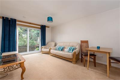 1/2 Lady Nairne Place, Edinburgh, EH8 7LZ - image 3