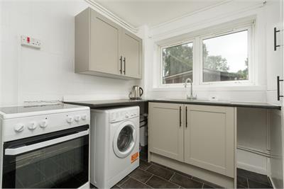 1/2 Lady Nairne Place, Edinburgh, EH8 7LZ - image 5