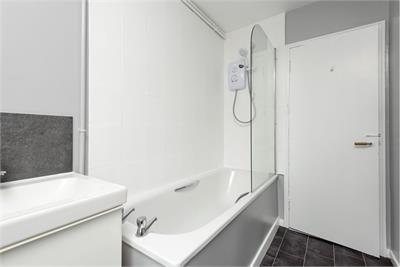 1/2 Lady Nairne Place, Edinburgh, EH8 7LZ - image 10