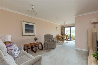 Flat 14, Merrilees Gate, 50 Baberton Avenue, Juniper Green, Edinburgh, EH14 5DU - image 2