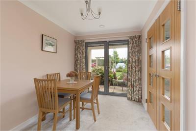 Flat 14, Merrilees Gate, 50 Baberton Avenue, Juniper Green, Edinburgh, EH14 5DU - image 4