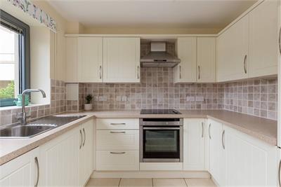 Flat 14, Merrilees Gate, 50 Baberton Avenue, Juniper Green, Edinburgh, EH14 5DU - image 7
