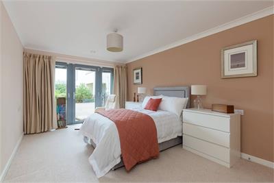 Flat 14, Merrilees Gate, 50 Baberton Avenue, Juniper Green, Edinburgh, EH14 5DU - image 9