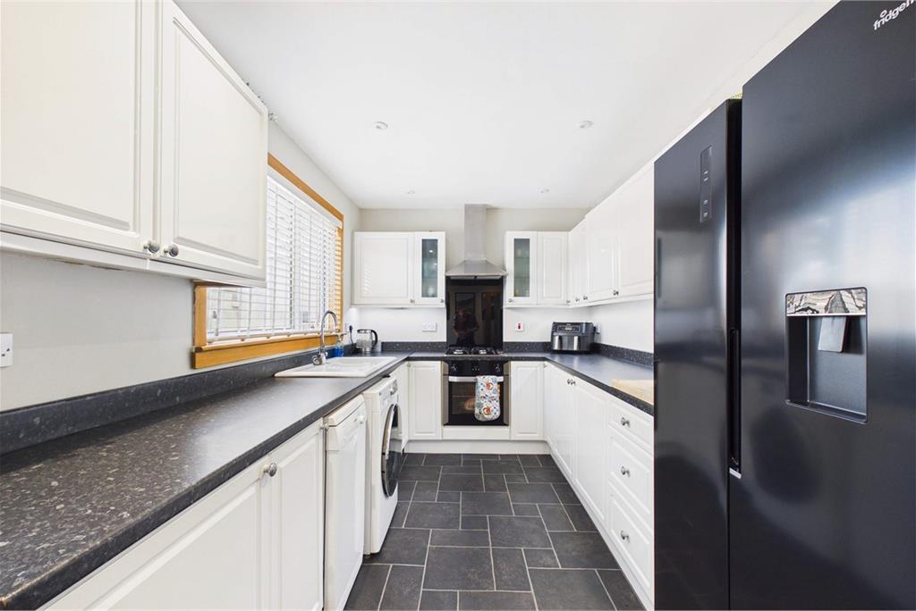 13 Ninian Fields,
Pittenweem,
Anstruther,
KY10 2QU - image 4