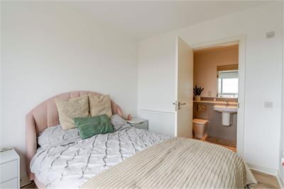 Flat 22, 52 Shrubhill Walk, Leith Walk, Edinburgh EH7 4FT - image 9