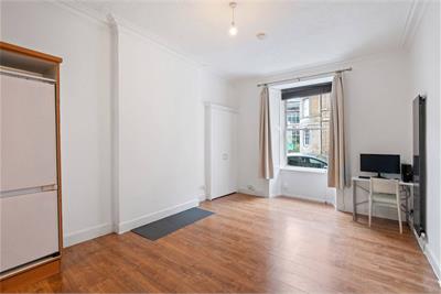 7/2 Sciennes, Marchmont, Edinburgh, EH9 1NH - image 2
