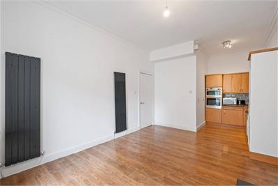 7/2 Sciennes, Marchmont, Edinburgh, EH9 1NH - image 4