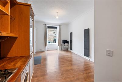 7/2 Sciennes, Marchmont, Edinburgh, EH9 1NH - image 7
