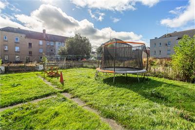 13/2 Wardieburn Street East, Edinburgh, EH5 1DN - image 16