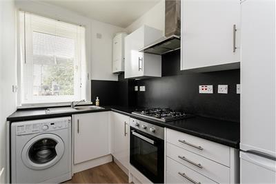 13/2 Wardieburn Street East, Edinburgh, EH5 1DN - image 7