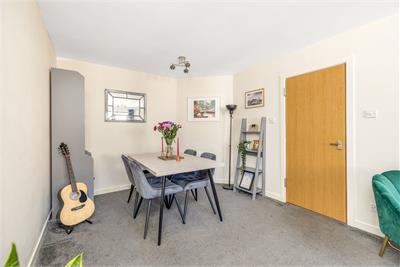 17/7 Dalgety Road, Meadowbank, Edinburgh, EH7 5UH - image 4