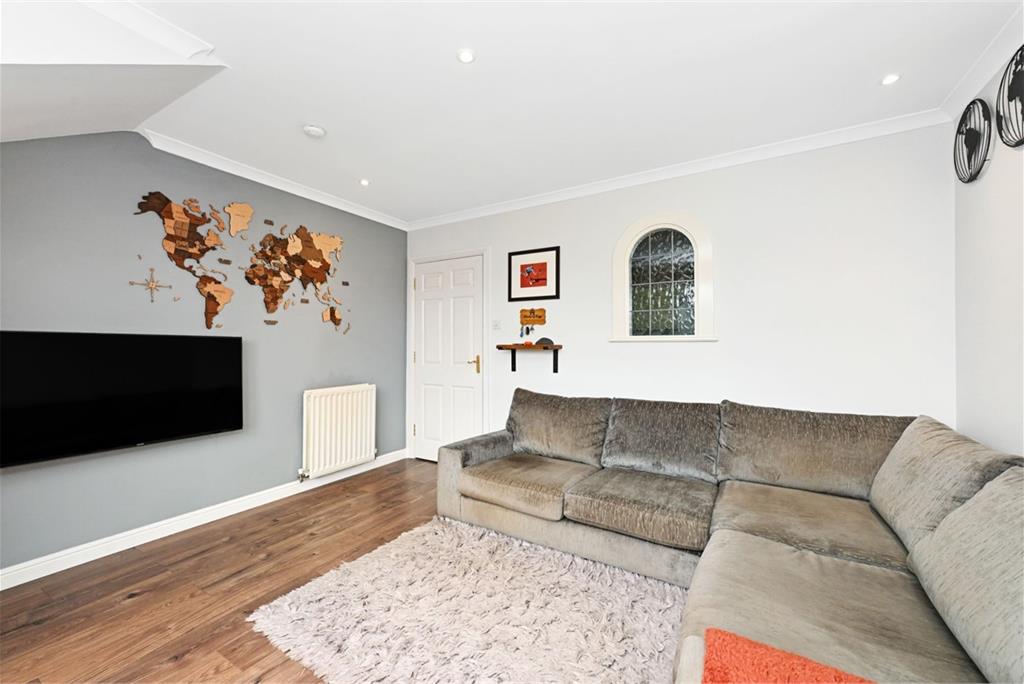 5/8 Inglis Green Gait, Longstone, Edinburgh, EH14 2LG - image 3