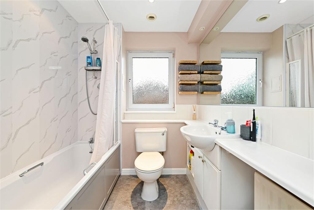 5/8 Inglis Green Gait, Longstone, Edinburgh, EH14 2LG - image 10