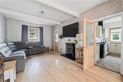 1 Park Avenue, Walkerburn, EH43 6AN - image 2