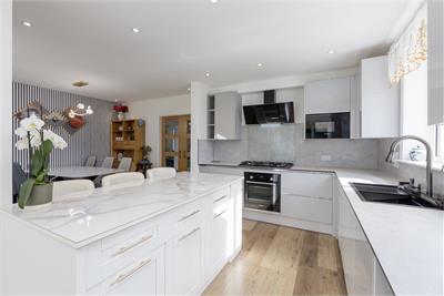 58 Hillpark Avenue, EDINBURGH, EH4 7AH - image 4